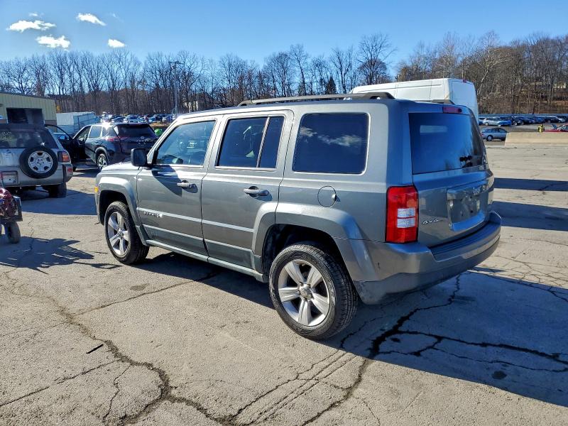 1J4NF1GB7BD219108 - 2011 JEEP PATRIOT SPORT GRAY photo 2