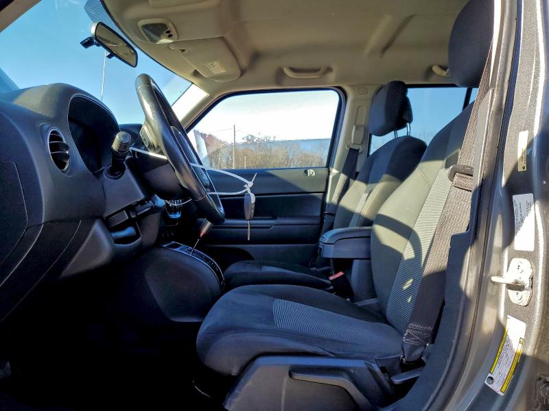 1J4NF1GB7BD219108 - 2011 JEEP PATRIOT SPORT GRAY photo 7