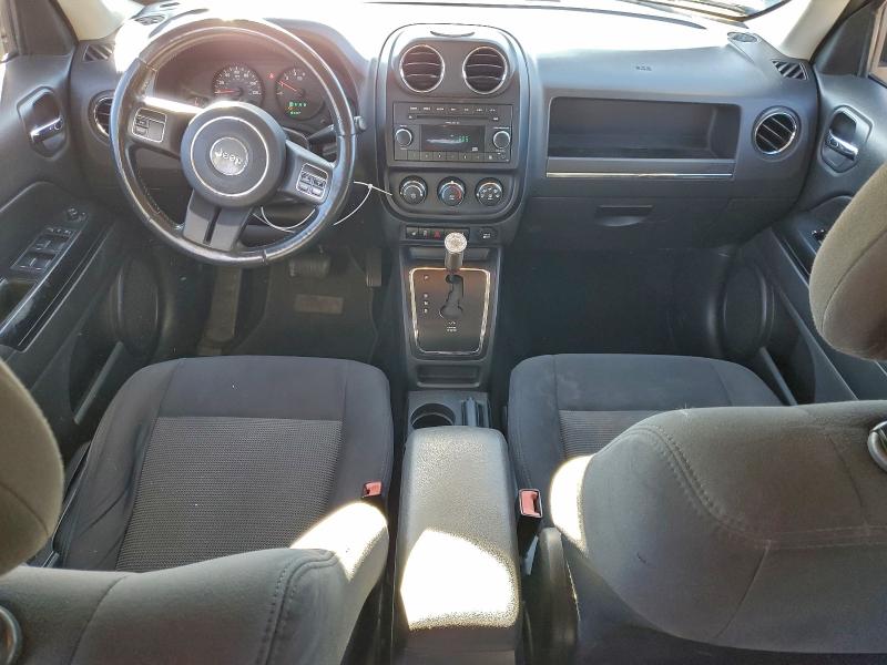 1J4NF1GB7BD219108 - 2011 JEEP PATRIOT SPORT GRAY photo 8