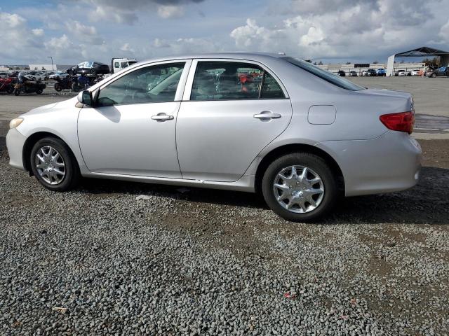 1NXBU40EX9Z061924 - 2009 TOYOTA COROLLA BASE Արծաթագույն լուսանկար 2