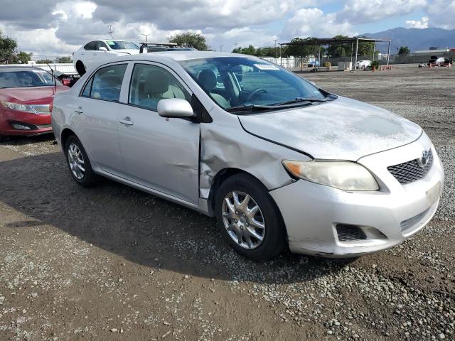 1NXBU40EX9Z061924 - 2009 TOYOTA COROLLA BASE Արծաթագույն լուսանկար 4
