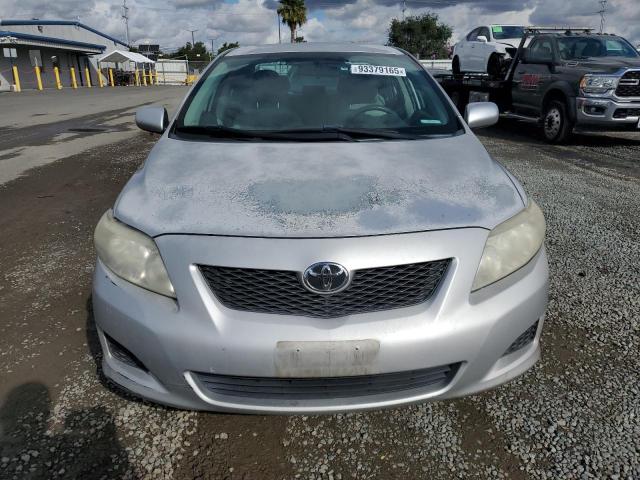 1NXBU40EX9Z061924 - 2009 TOYOTA COROLLA BASE Արծաթագույն լուսանկար 5