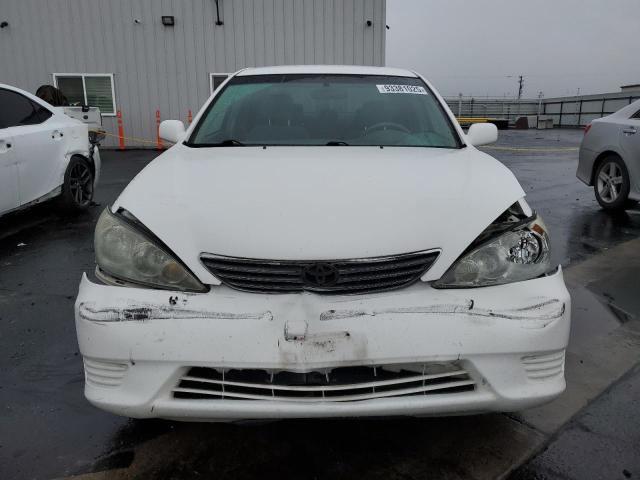 4T1BE30K15U401016 - 2005 TOYOTA CAMRY LE WHITE photo 5