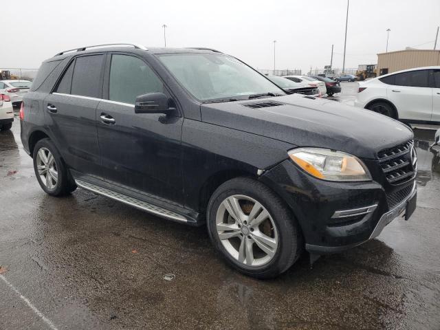 4JGDA5HB0FA533739 - 2015 MERCEDES-BENZ ML 350 4MATIC BLACK photo 4