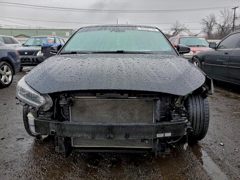 KMHTG6AF8KU009213 - 2019 HYUNDAI VELOSTER BASE BLACK photo 5