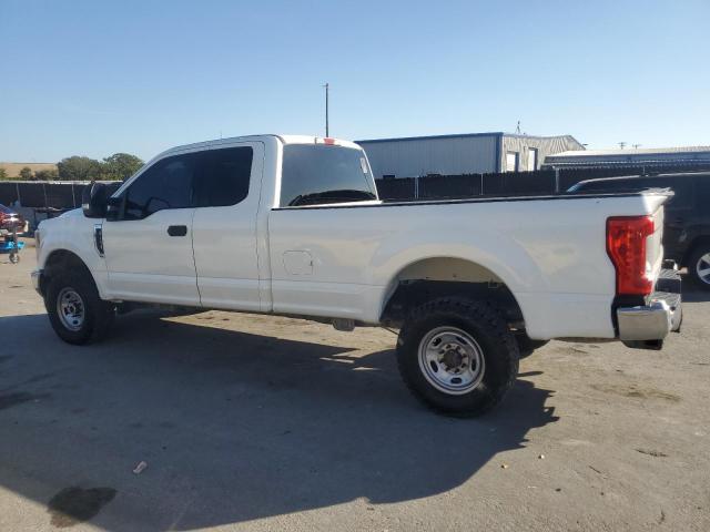 1FT7X2B60KEE91411 - 2019 FORD F250 SUPER DUTY WHITE photo 2