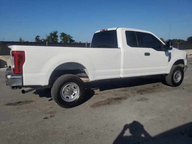 1FT7X2B60KEE91411 - 2019 FORD F250 SUPER DUTY WHITE photo 3