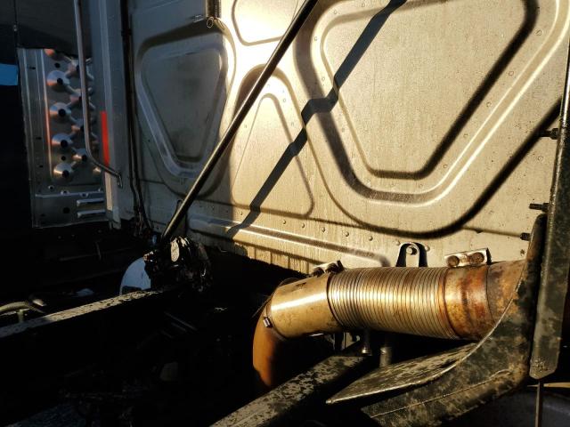 1FUJGLDV5FLGH5266 - 2015 FREIGHTLINER CASCADIA 1 GRAY photo 6