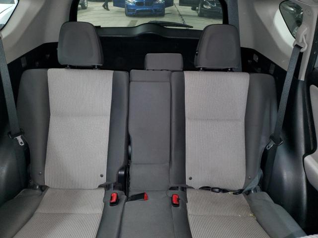 JTMBFREV2FJ043371 - 2015 TOYOTA RAV4 LE 银色 照片 10