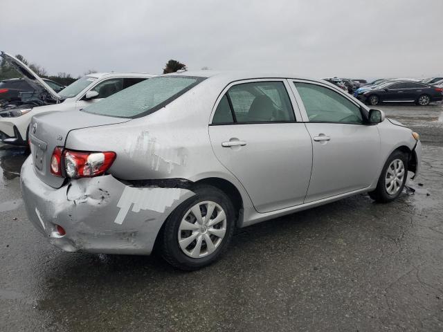 2T1BU4EE2AC299586 - 2010 TOYOTA COROLLA BASE Gümüş foto 3
