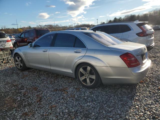 WDDNG9EB5CA476152 - 2012 MERCEDES-BENZ S 550 4MATIC SILVER photo 2