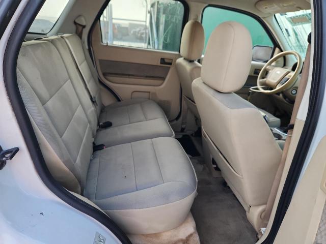 1FMCU0DG9CKB57149 - 2012 FORD ESCAPE XLT თეთრი ფოტო 11