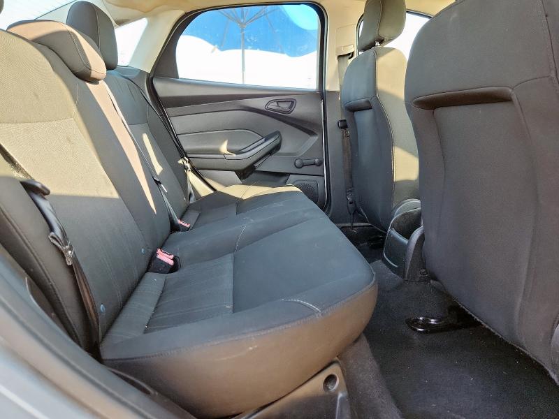 1FADP3E24GL306853 - 2016 FORD FOCUS S SILVER photo 10