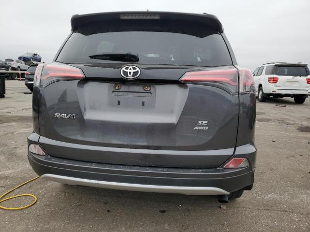 JTMJFREV3HJ161721 - 2017 TOYOTA RAV4 SE ნაცრისფერი ფოტო 6