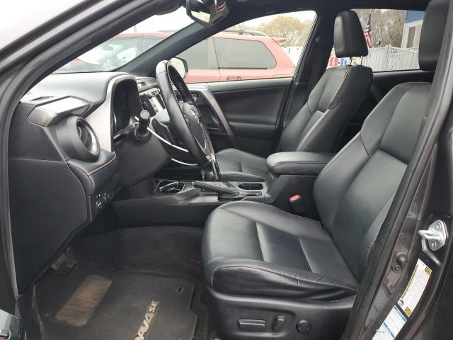 JTMJFREV3HJ161721 - 2017 TOYOTA RAV4 SE ნაცრისფერი ფოტო 7