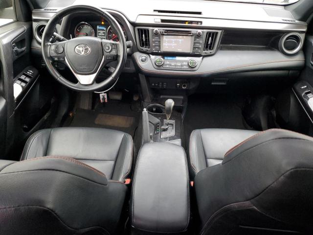 JTMJFREV3HJ161721 - 2017 TOYOTA RAV4 SE ნაცრისფერი ფოტო 8