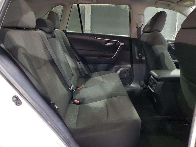 2T3W1RFV8RW332128 - 2024 TOYOTA RAV4 XLE WHITE photo 11
