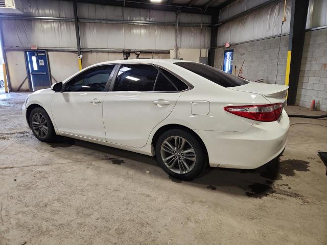 4T1BF1FK7GU164768 - 2016 TOYOTA CAMRY LE 白色 照片 2