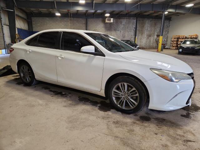 4T1BF1FK7GU164768 - 2016 TOYOTA CAMRY LE 白色 照片 4