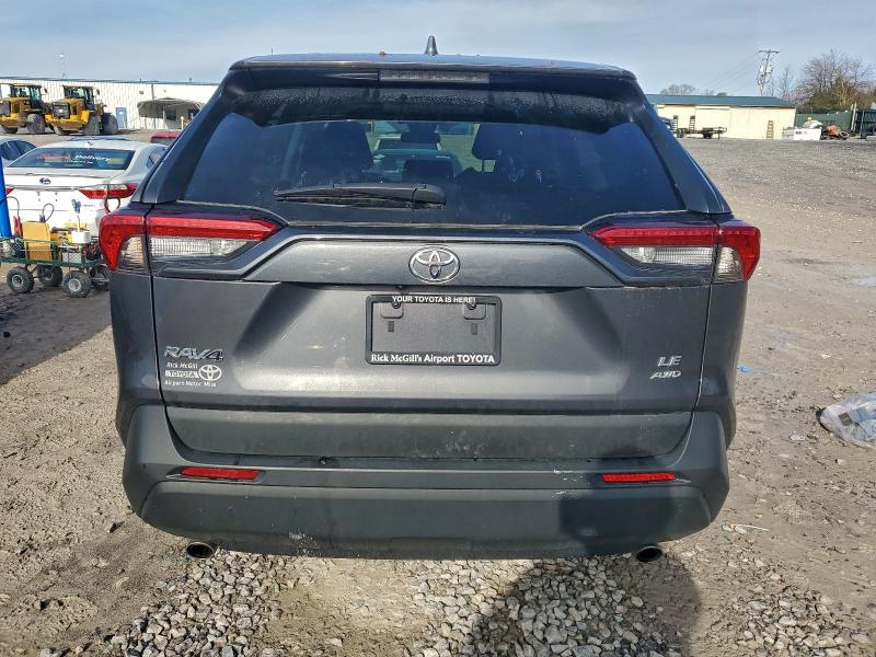 2T3F1RFV6SW522032 - 2025 TOYOTA RAV4 LE 灰色 照片 6