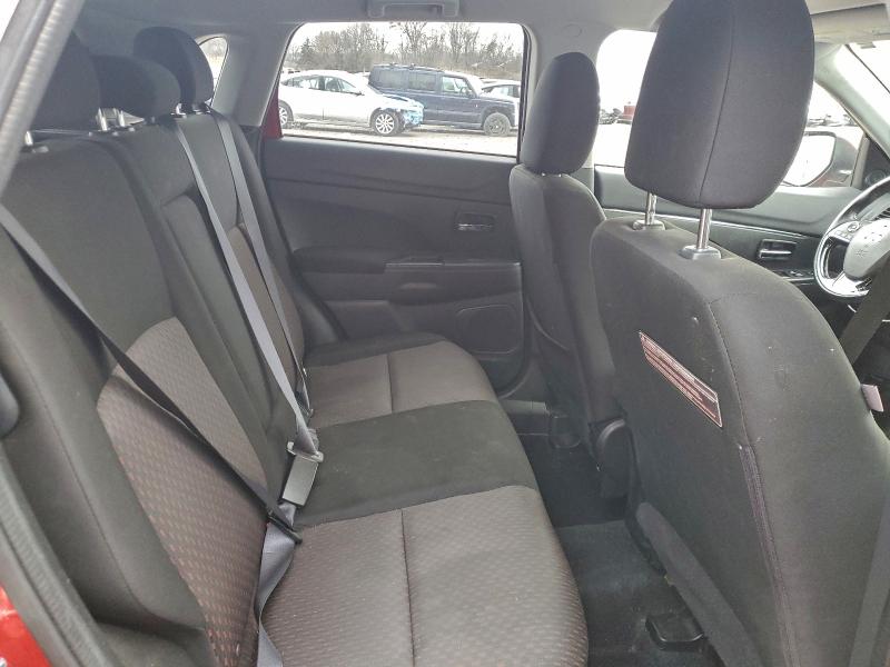 JA4AP3AU9HZ001071 - 2017 MITSUBISHI OUTLANDER ES RED photo 11