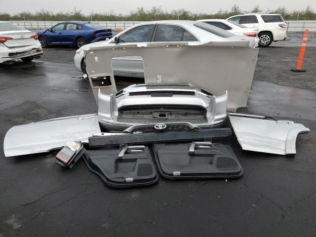 JTEBU5JR8J5554264 - 2018 TOYOTA 4RUNNER SR5/SR5 PREMIUM Silber Foto 13