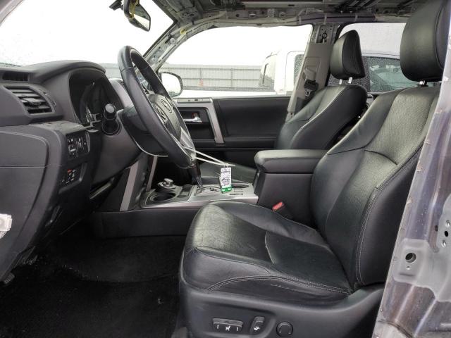 JTEBU5JR8J5554264 - 2018 TOYOTA 4RUNNER SR5/SR5 PREMIUM Silber Foto 7