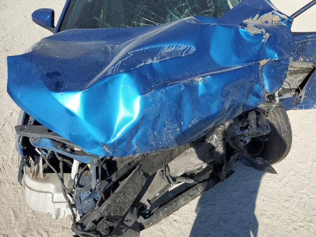 4T1BF1FK0HU685820 - 2017 TOYOTA CAMRY LE BLUE photo 11