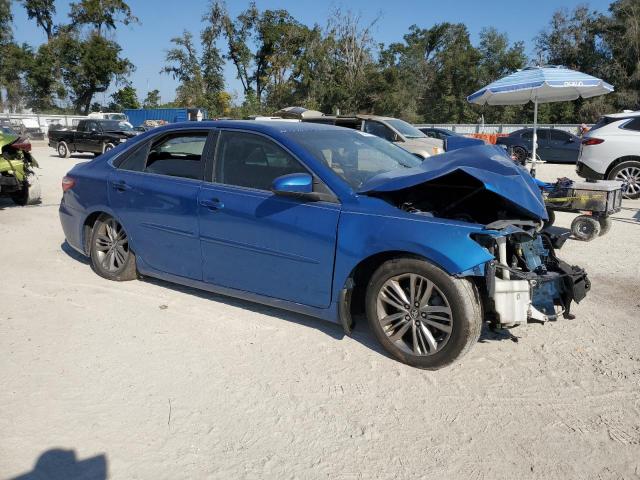 4T1BF1FK0HU685820 - 2017 TOYOTA CAMRY LE BLUE photo 4