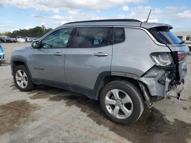 3C4NJDBB8LT124517 - 2020 JEEP COMPASS LATITUDE 银色 照片 2