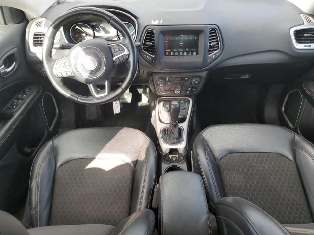 3C4NJDBB8LT124517 - 2020 JEEP COMPASS LATITUDE 银色 照片 8