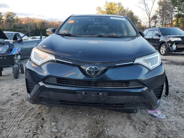 JTMBFREV5JJ248658 - 2018 TOYOTA RAV4 LE Կապույտ լուսանկար 5