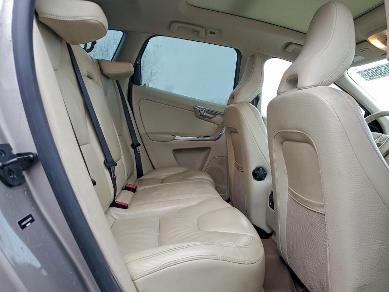 YV4902DZ4C2302070 - 2012 VOLVO XC60 T6 TAN photo 11