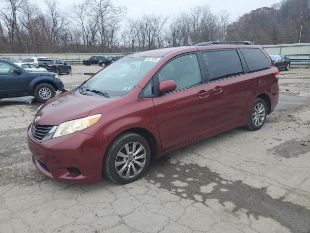 2013 TOYOTA SIENNA LE, 