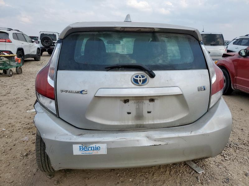 JTDKDTB30G1125574 - 2016 TOYOTA PRIUS C 银色 照片 6