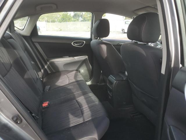 3N1AB7AP7JL626090 - 2018 NISSAN SENTRA S ნაცრისფერი ფოტო 10