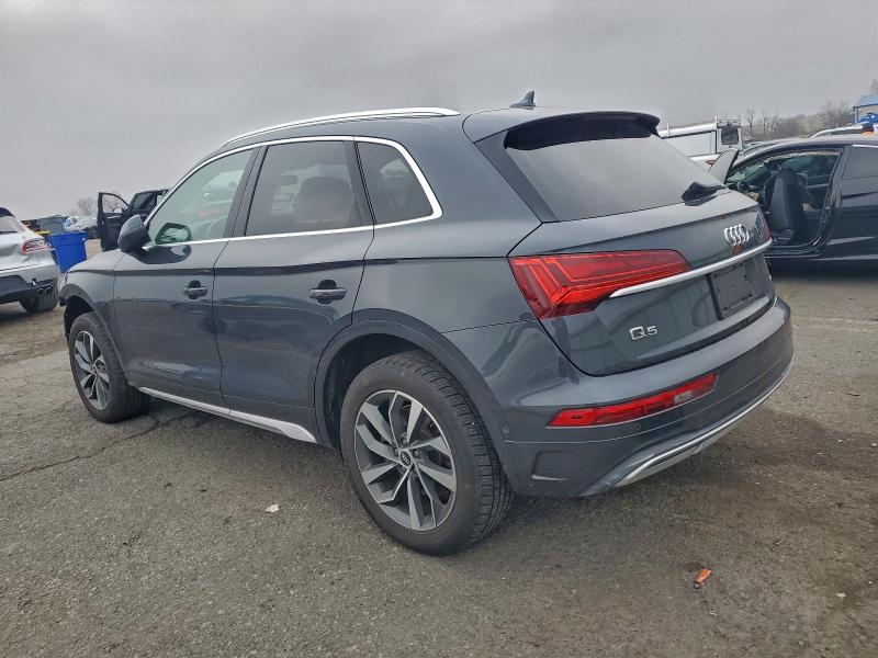 WA1CAAFY0M2052200 - 2021 AUDI Q5 PRESTIGE CHARCOAL photo 2