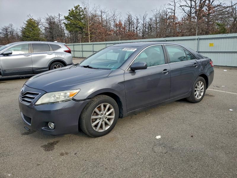 2011 TOYOTA CAMRY SE, 