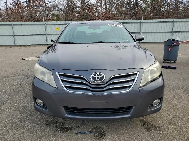 4T1BK3EK9BU127223 - 2011 TOYOTA CAMRY SE 灰色 照片 5