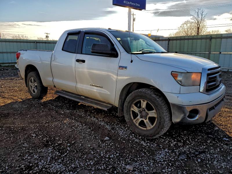 5TFUY5F11CX234103 - 2012 TOYOTA TUNDRA DOUBLE CAB SR5 WHITE photo 4
