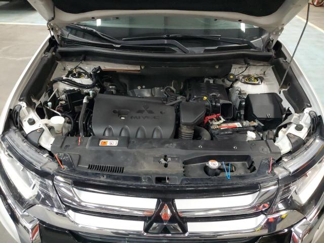 JA4AZ3A30HZ056705 - 2017 MITSUBISHI OUTLANDER SE 白色 照片 12