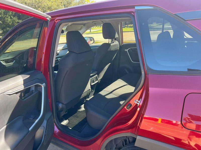 2T3H1RFV0NW202153 - 2022 TOYOTA RAV4 LE MAROON photo 13