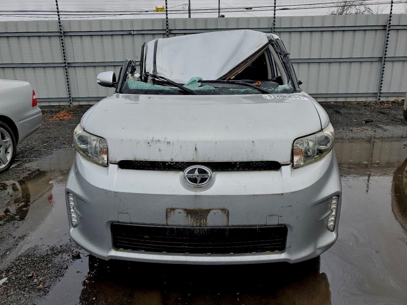 JTLZE4FE3FJ071848 - 2015 TOYOTA SCION XB 银色 照片 5