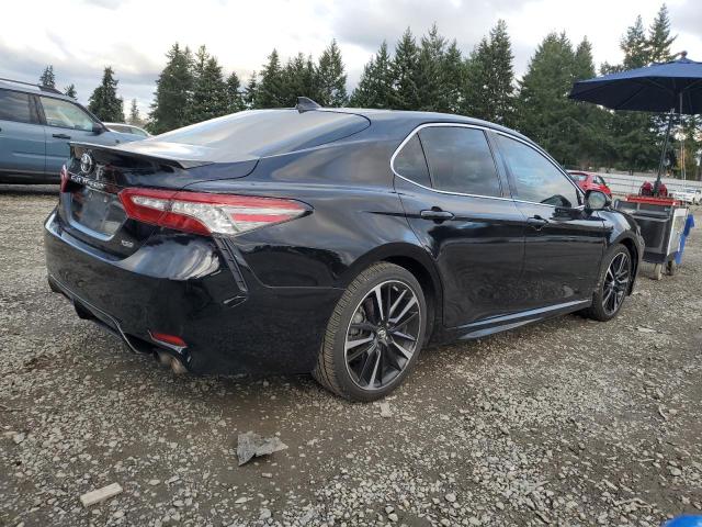 4T1B61HK1JU111505 - 2018 TOYOTA CAMRY XSE შავი ფოტო 3