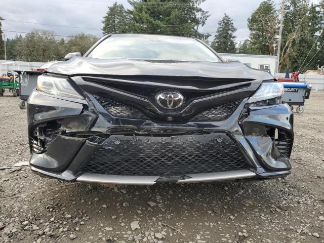 4T1B61HK1JU111505 - 2018 TOYOTA CAMRY XSE შავი ფოტო 5