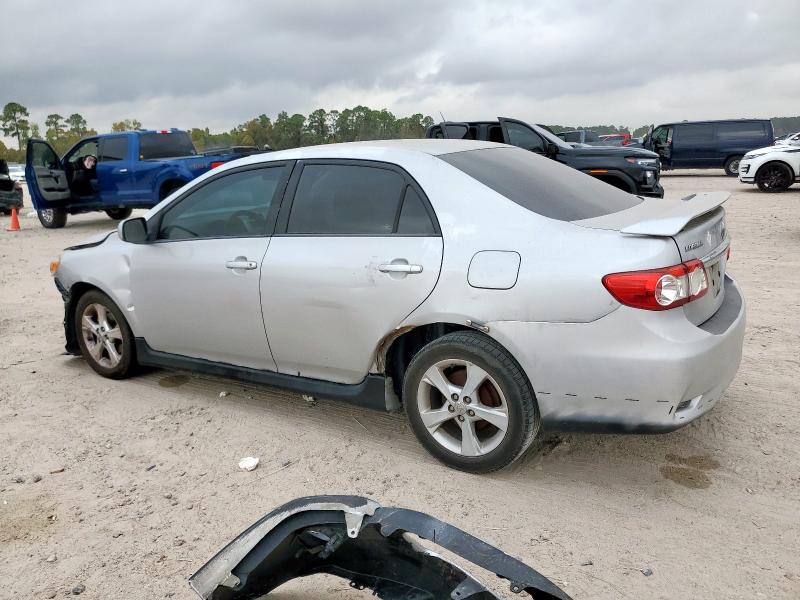 5YFBU4EE5DP095367 - 2013 TOYOTA COROLLA BASE Gümüş foto 2