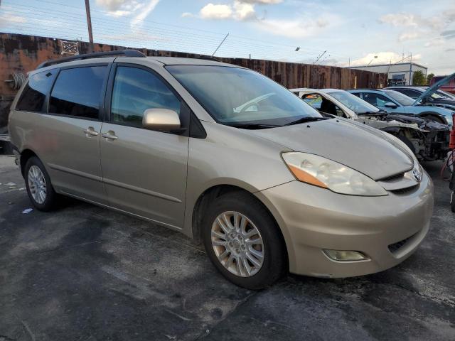 5TDYK4CC5AS295556 - 2010 TOYOTA SIENNA XLE 金色 照片 4