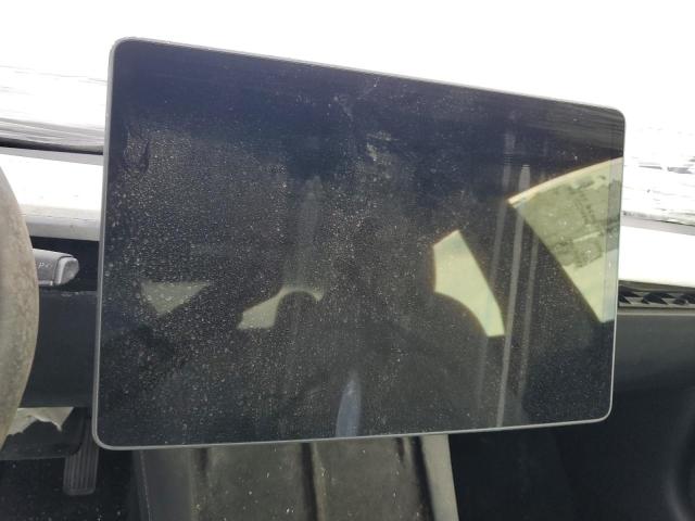 5YJ3E1EA8NF315952 - 2022 TESLA MODEL 3 白色 照片 9