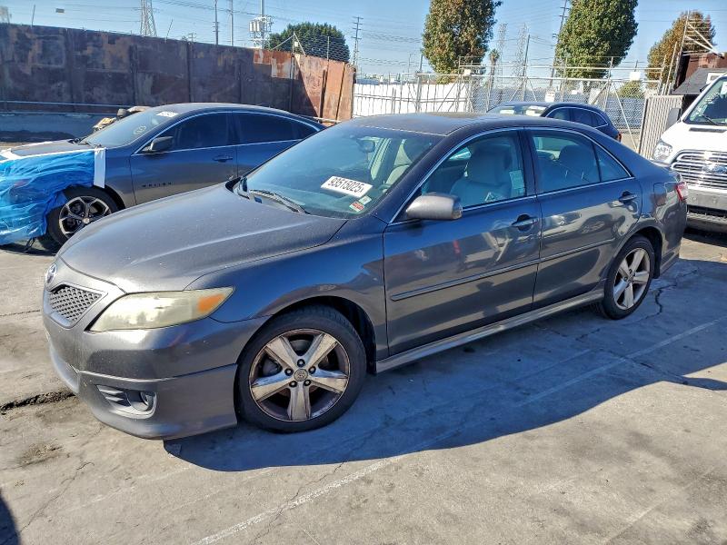 4T1BF3EK2BU614509 - 2011 TOYOTA CAMRY BASE GRAY photo 1