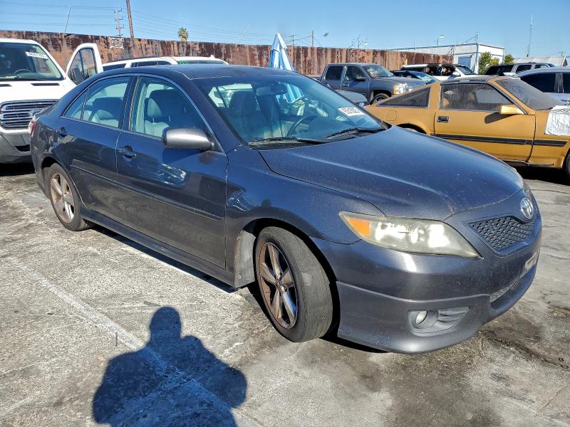 4T1BF3EK2BU614509 - 2011 TOYOTA CAMRY BASE GRAY photo 4